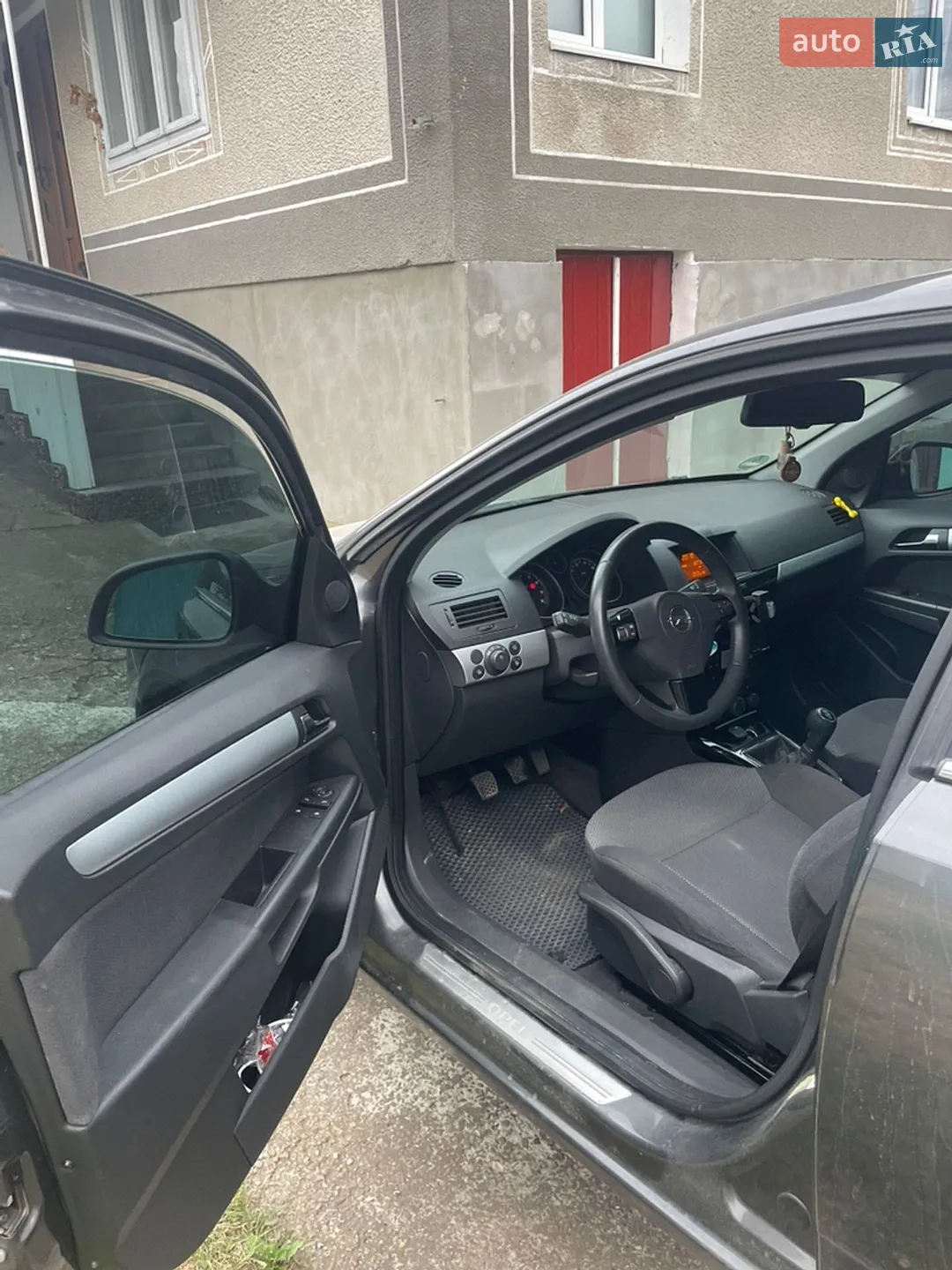 2010 Opel Astra - мініатюра 2
