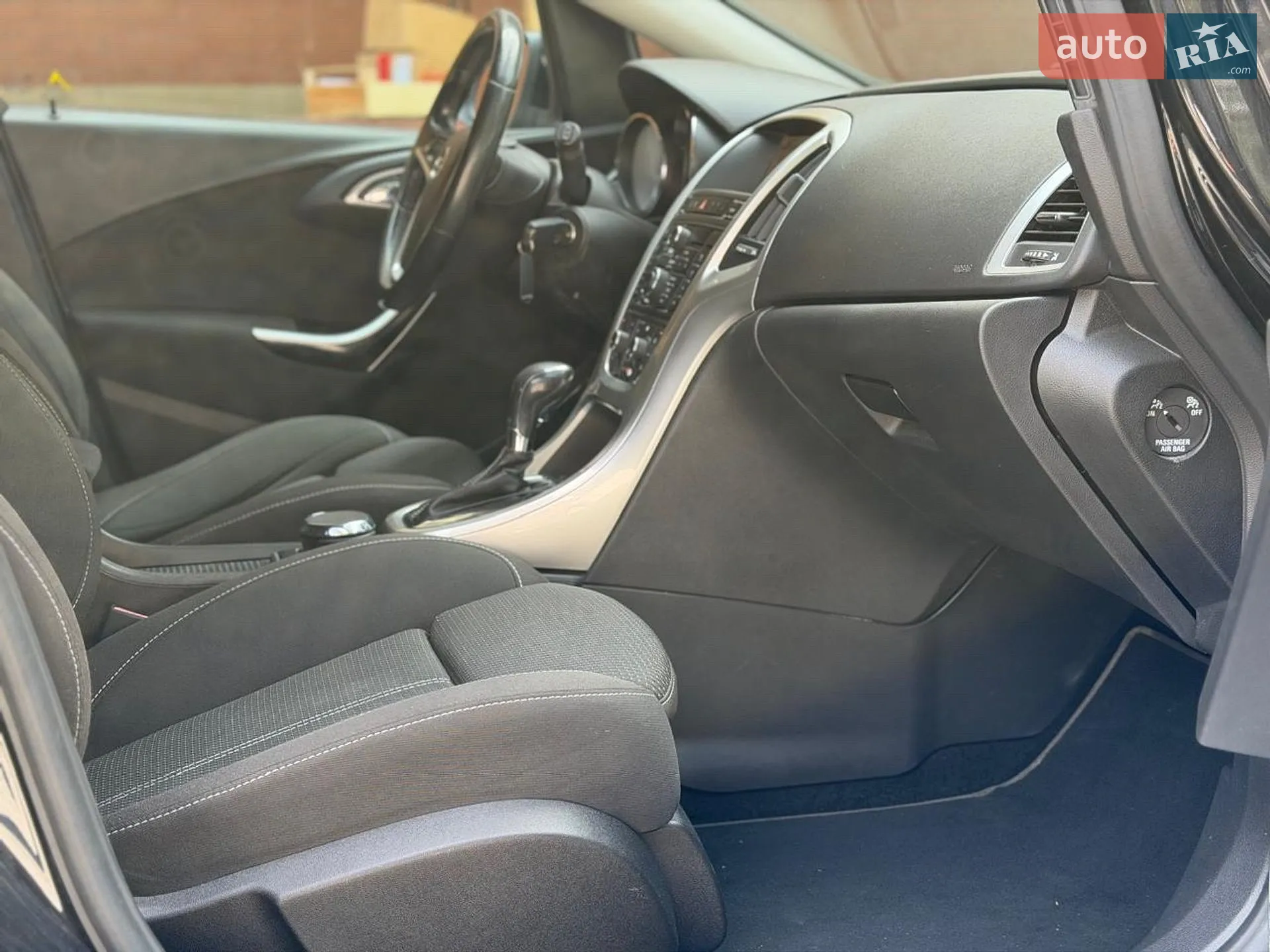 2011 Opel Astra - мініатюра 29