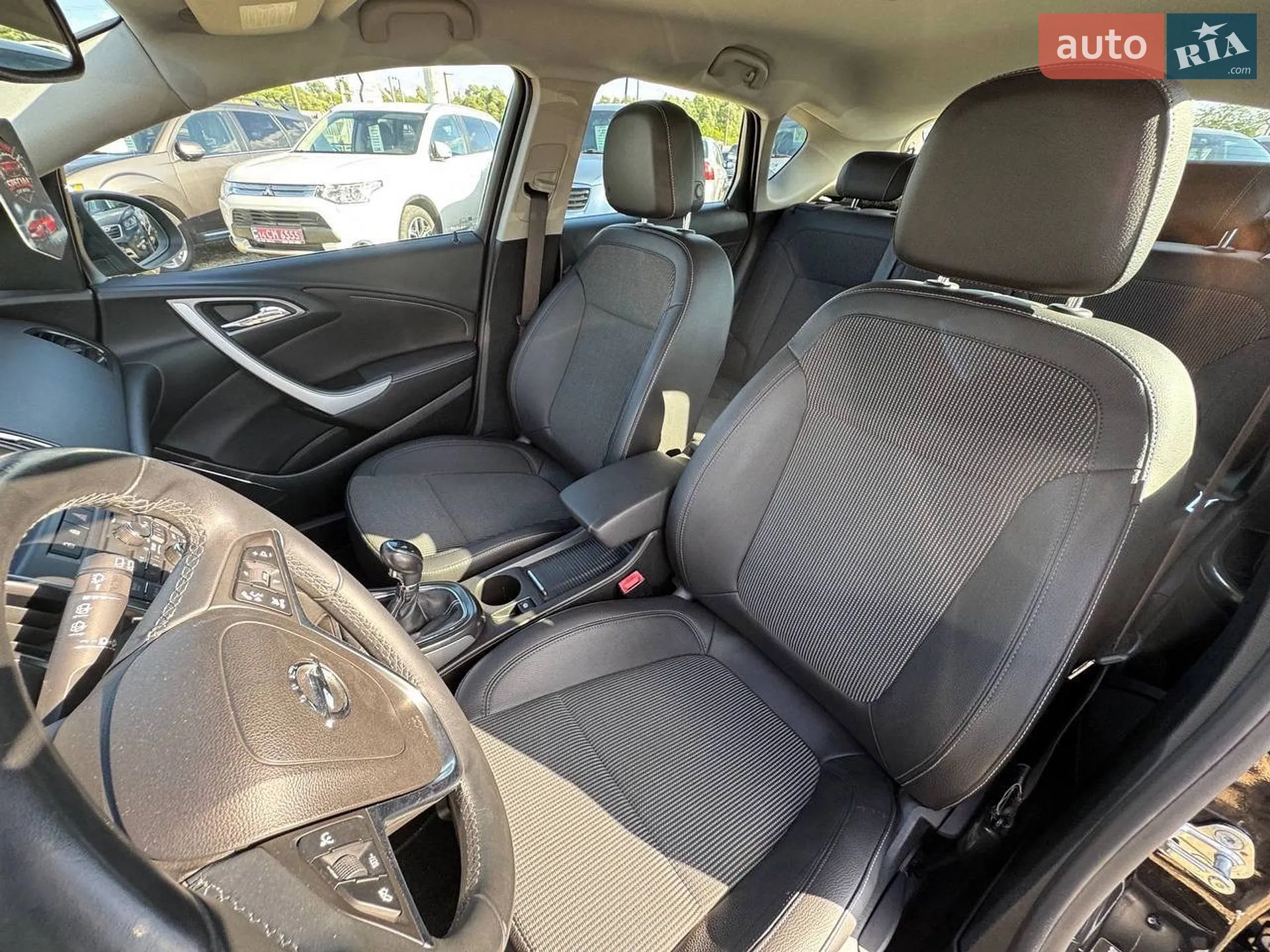 2010 Opel Astra - мініатюра 38