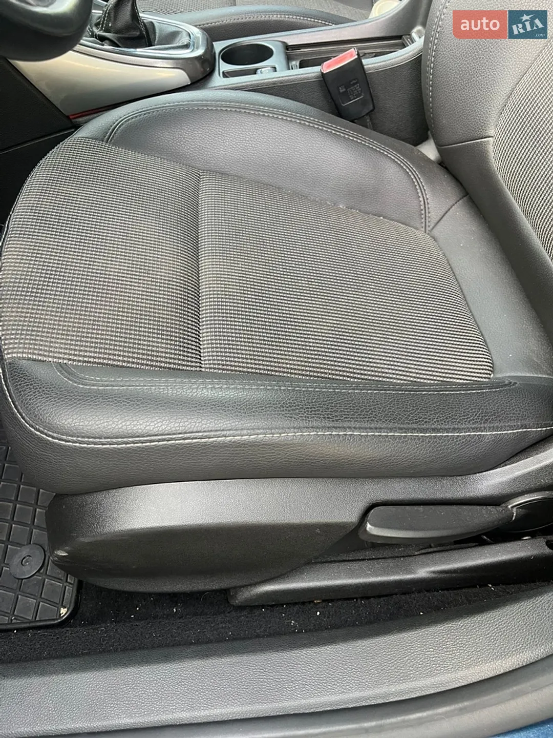 2011 Opel Astra - мініатюра 4