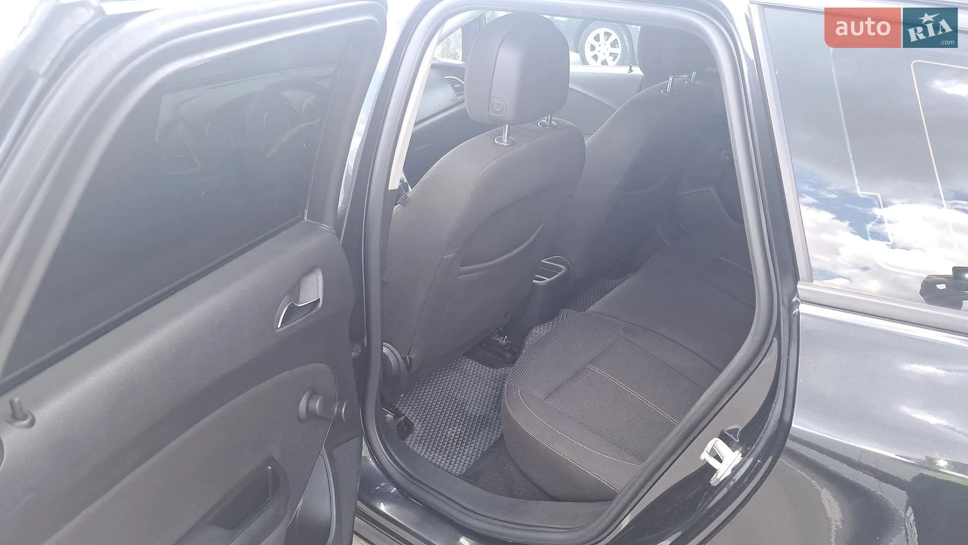 2012 Opel Astra - мініатюра 13