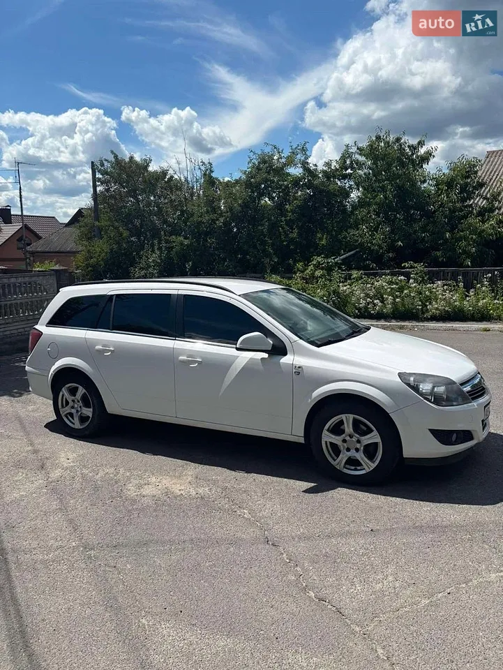 2010 Opel Astra - мініатюра 26