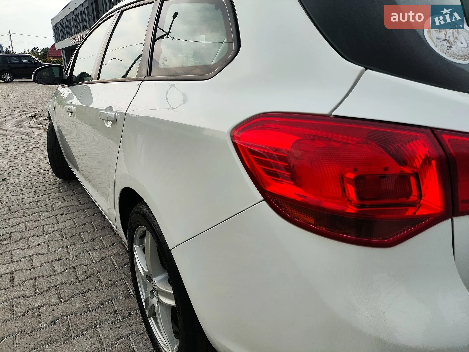 2011 Opel Astra - мініатюра 11