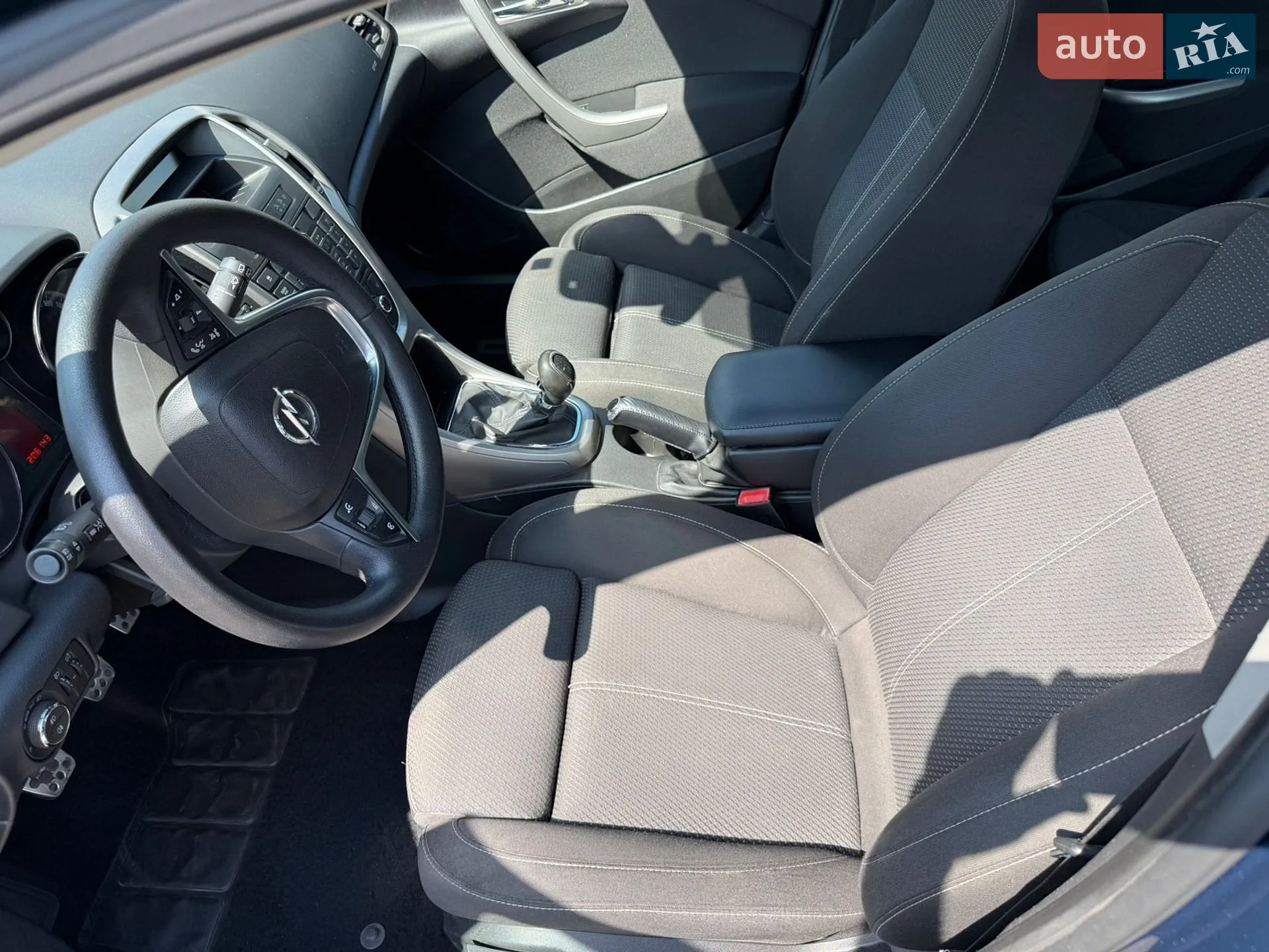 2010 Opel Astra - мініатюра 26