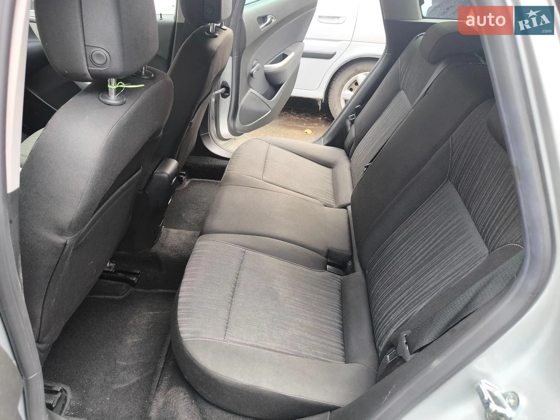 2011 Opel Astra - мініатюра 25