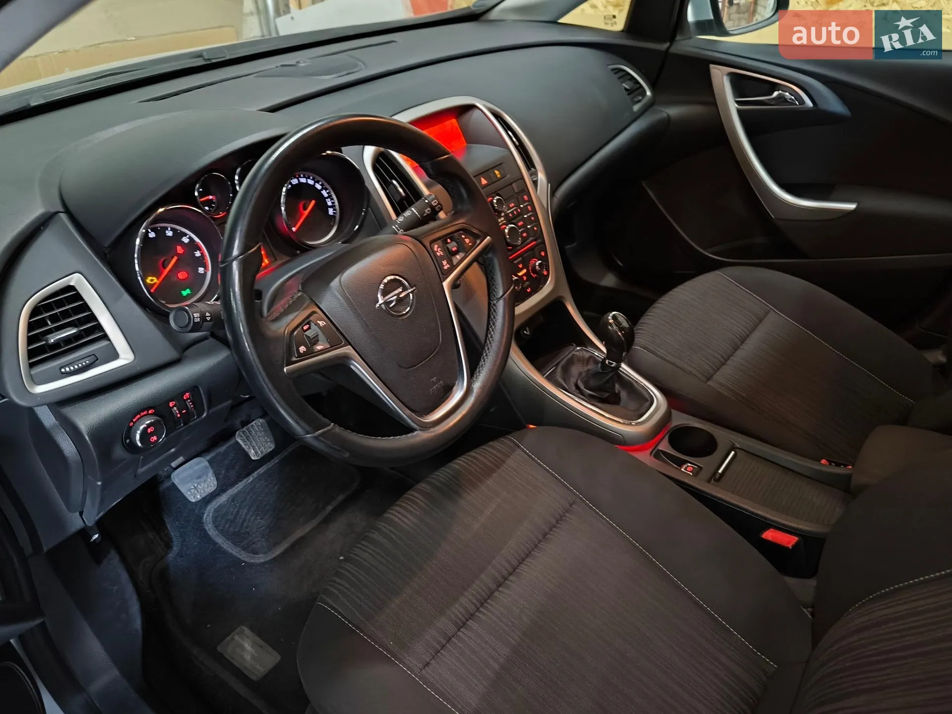 2011 Opel Astra - мініатюра 36