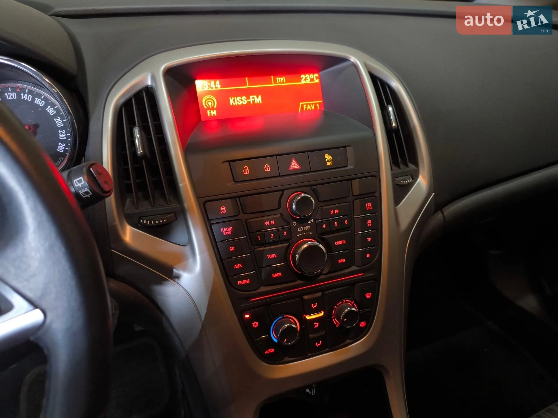 2011 Opel Astra - мініатюра 40