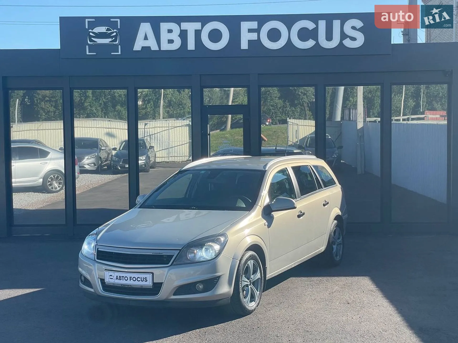 2010 Opel Astra - мініатюра 4