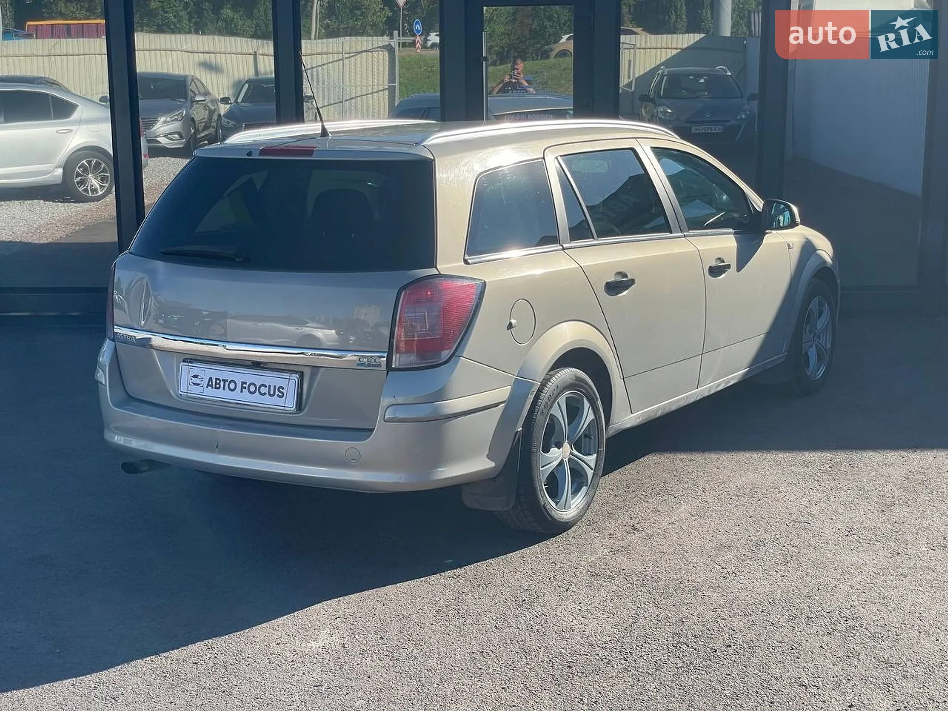 2010 Opel Astra - мініатюра 6