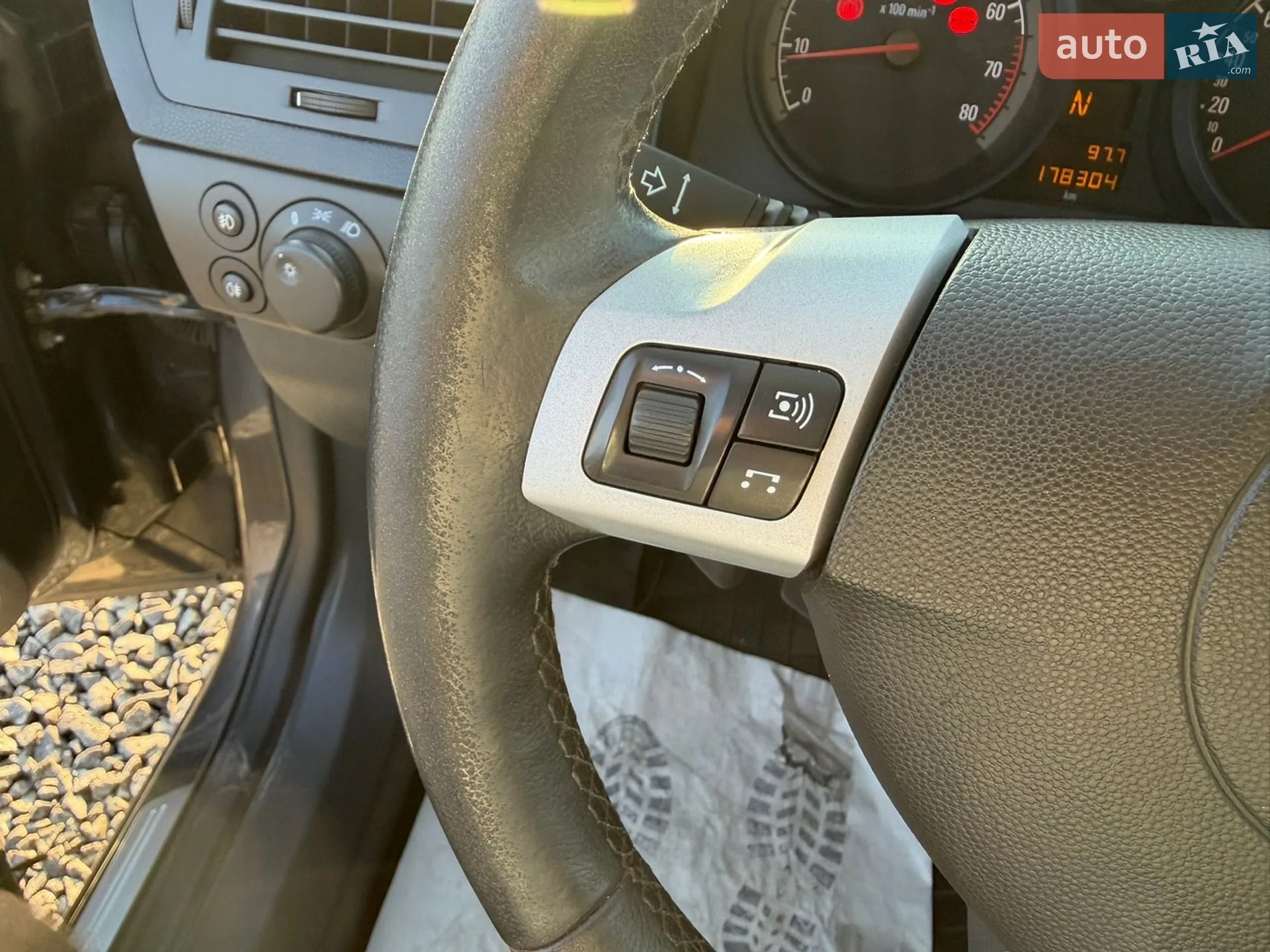 2012 Opel Astra - мініатюра 40