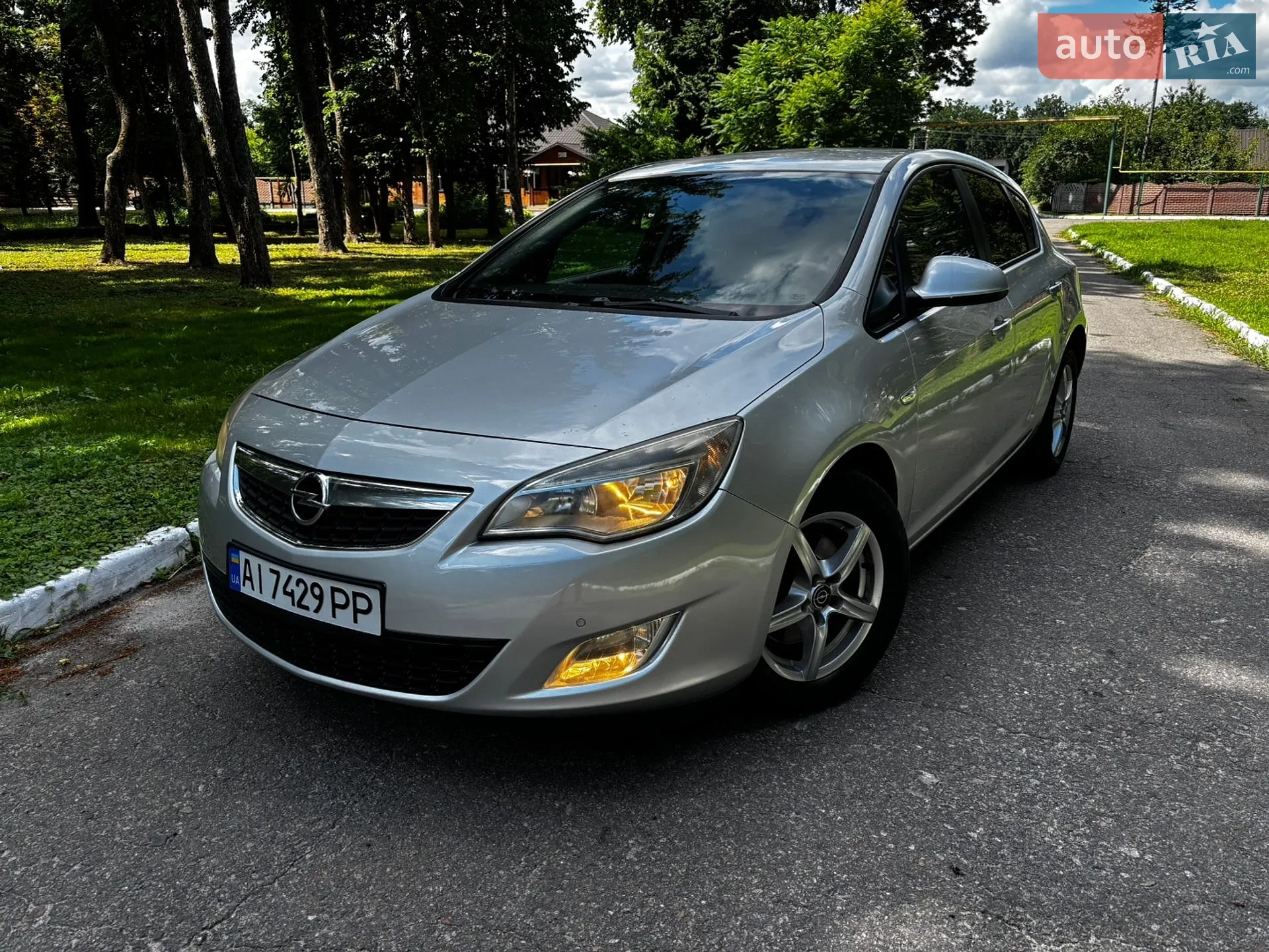 2010 Opel Astra - мініатюра 2