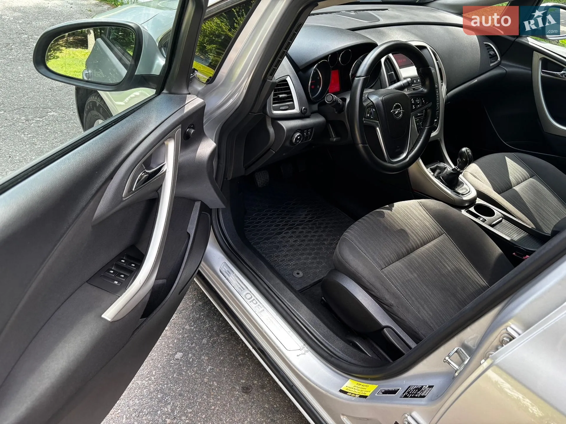 2010 Opel Astra - мініатюра 9