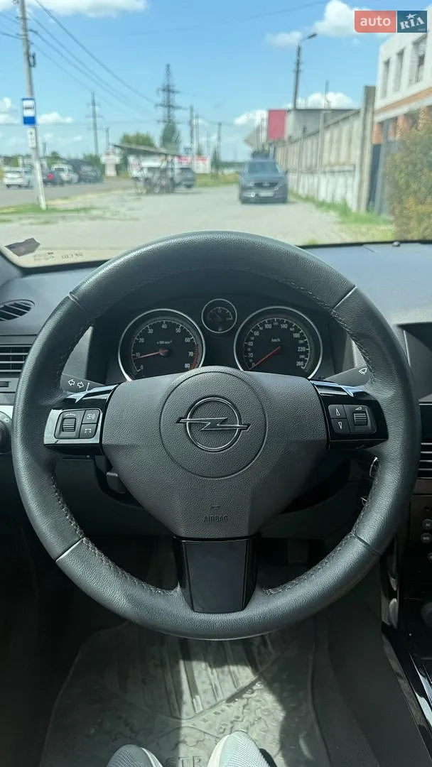 2010 Opel Astra - мініатюра 20