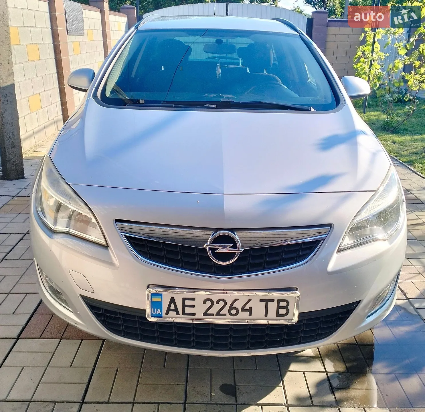2011 Opel Astra - фото 1