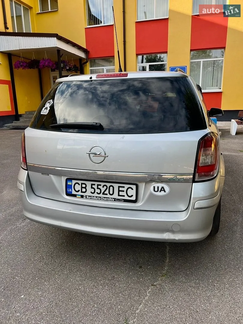 2010 Opel Astra - мініатюра 3