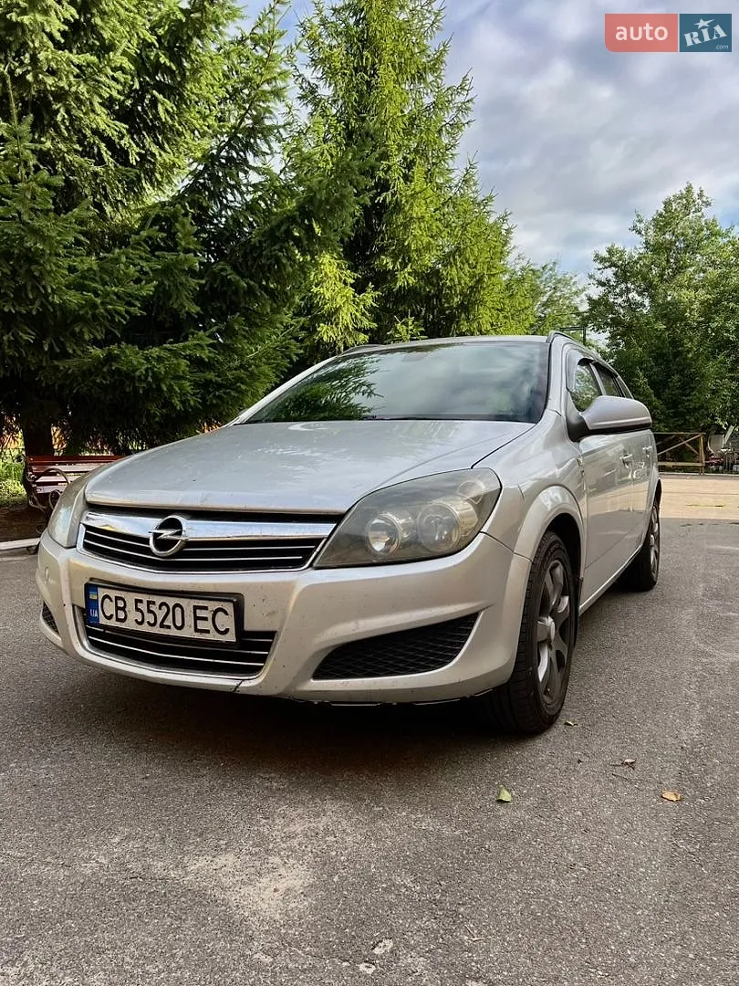 2010 Opel Astra - фото 1