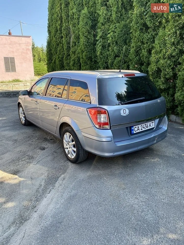 2010 Opel Astra - мініатюра 3