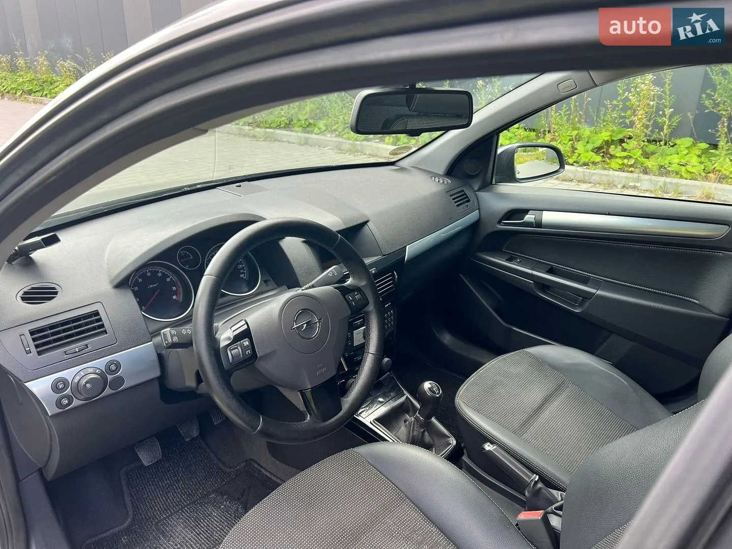 2010 Opel Astra - мініатюра 27