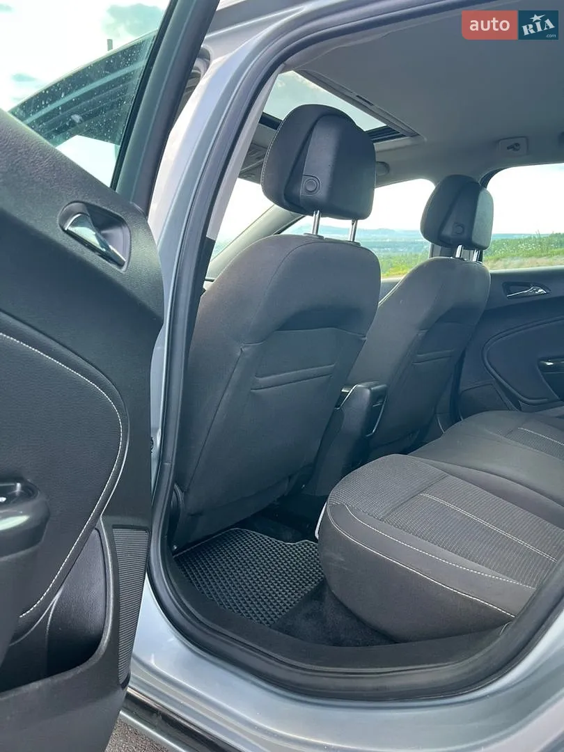 2010 Opel Astra - мініатюра 16