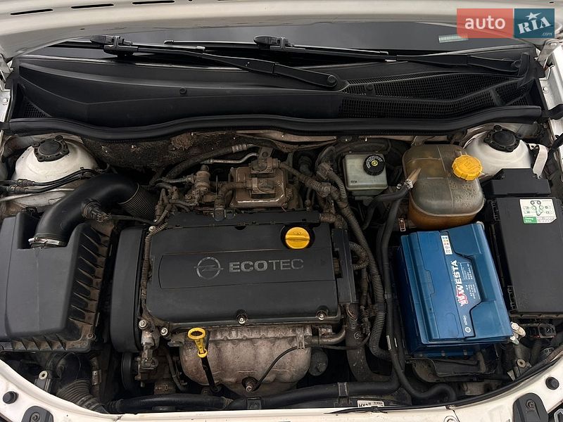 Універсал Opel Astra 2010 в Івано-Франківську