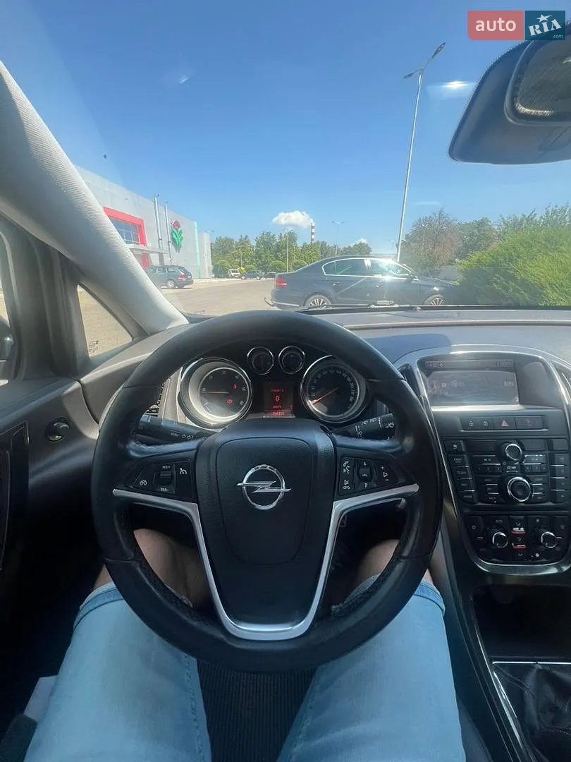 2010 Opel Astra - мініатюра 9