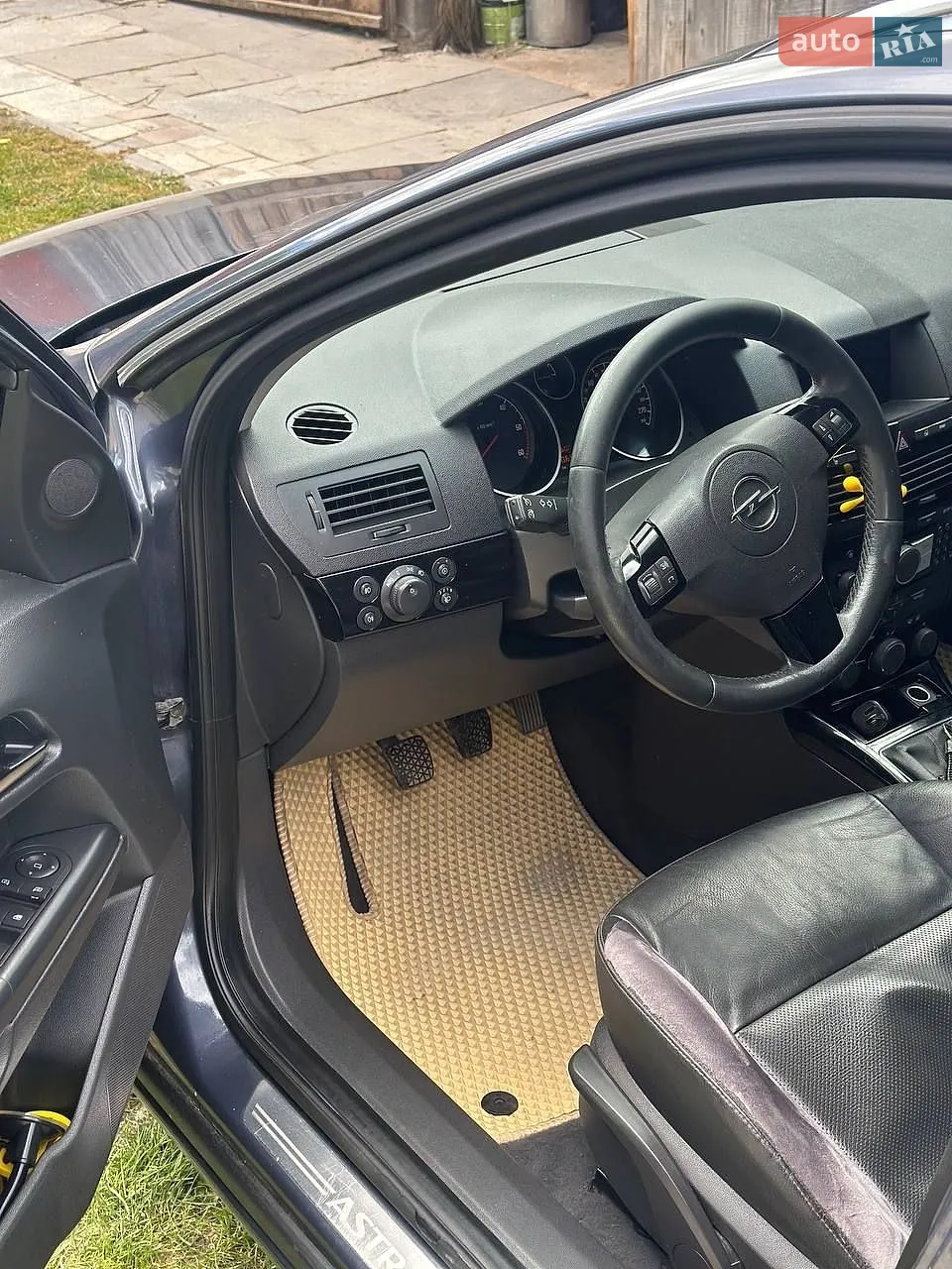 2010 Opel Astra - мініатюра 7