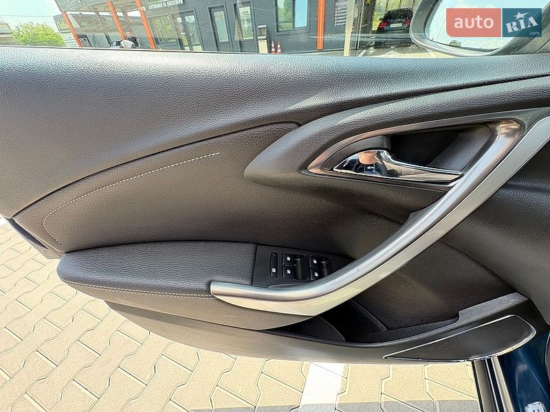 Універсал Opel Astra 2012 в Вінниці