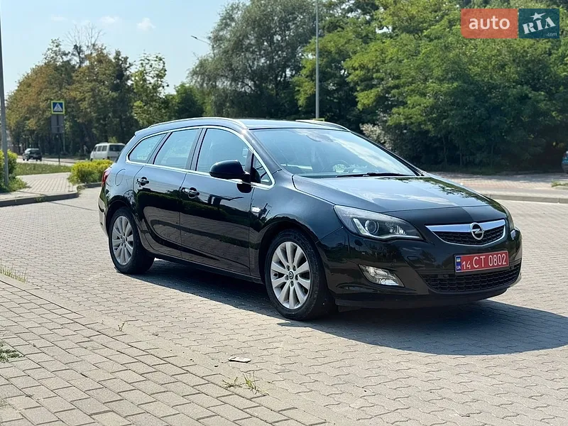 Opel Astra 2012