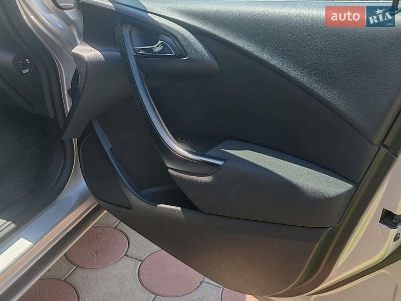 Универсал Opel Astra 2011 в Первомайске фото 17 Универсал Opel Astra 2011 в Первомайске