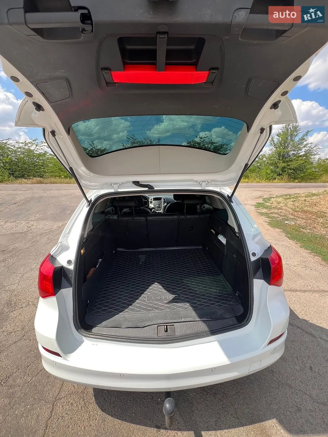 2011 Opel Astra - мініатюра 9