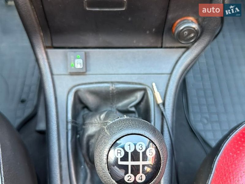 Седан Opel Astra 2002 в Стрые