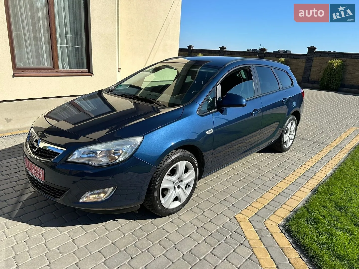 2011 Opel Astra - мініатюра 2