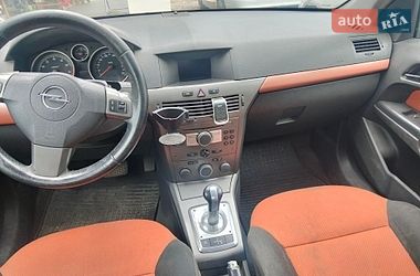 Хэтчбек Opel Astra 2005 в Луцке