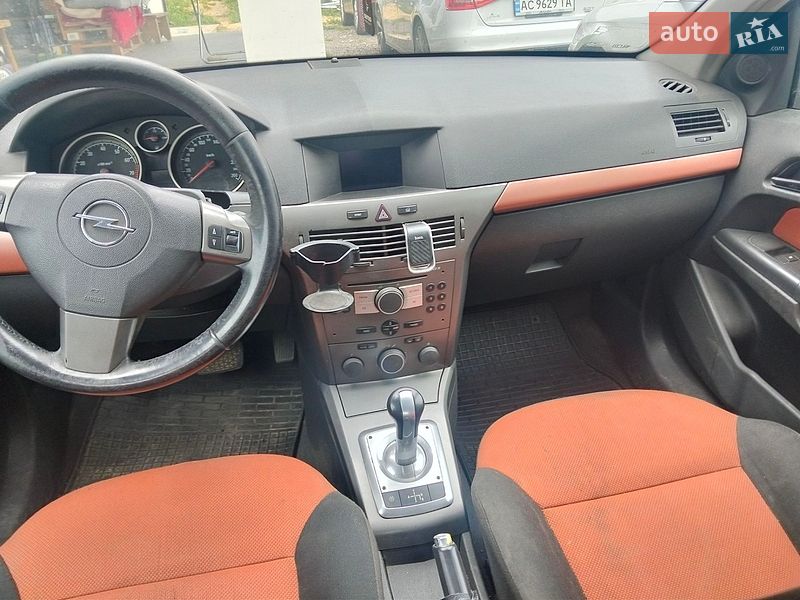 Хэтчбек Opel Astra 2005 в Луцке