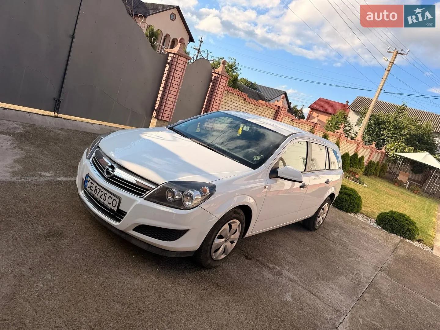 2010 Opel Astra - фото 1