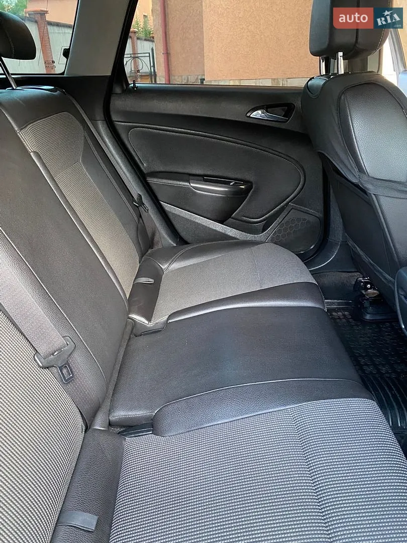 2012 Opel Astra - мініатюра 27