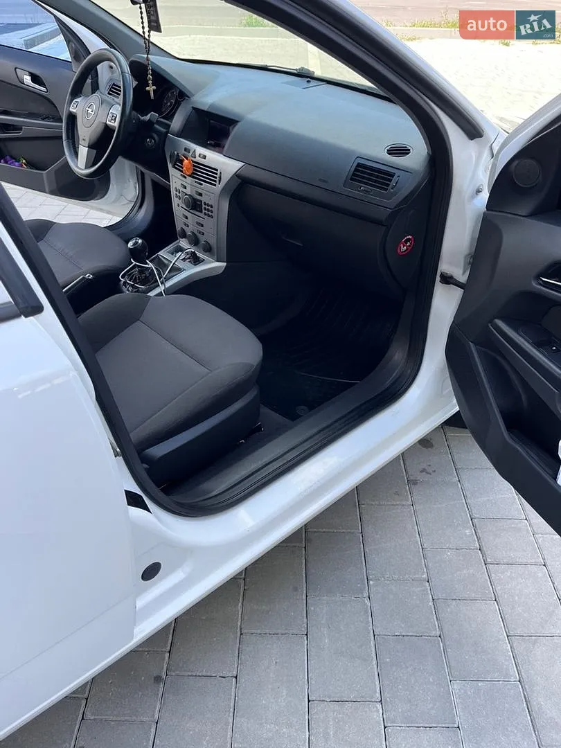 2010 Opel Astra - мініатюра 15