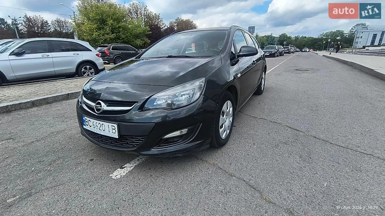 2012 Opel Astra - фото 1