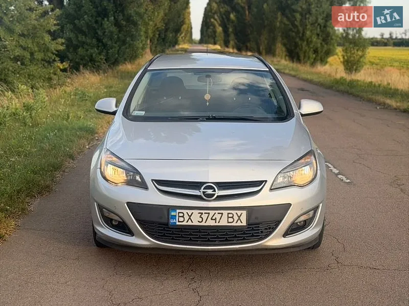 Opel Astra 2012