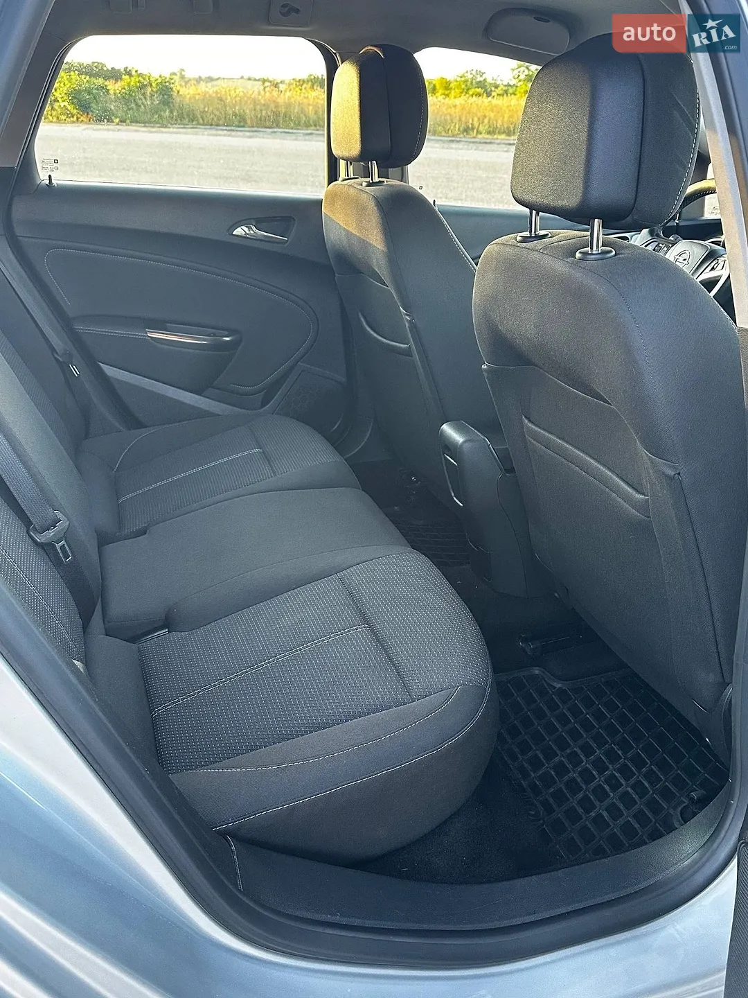 2011 Opel Astra - мініатюра 24