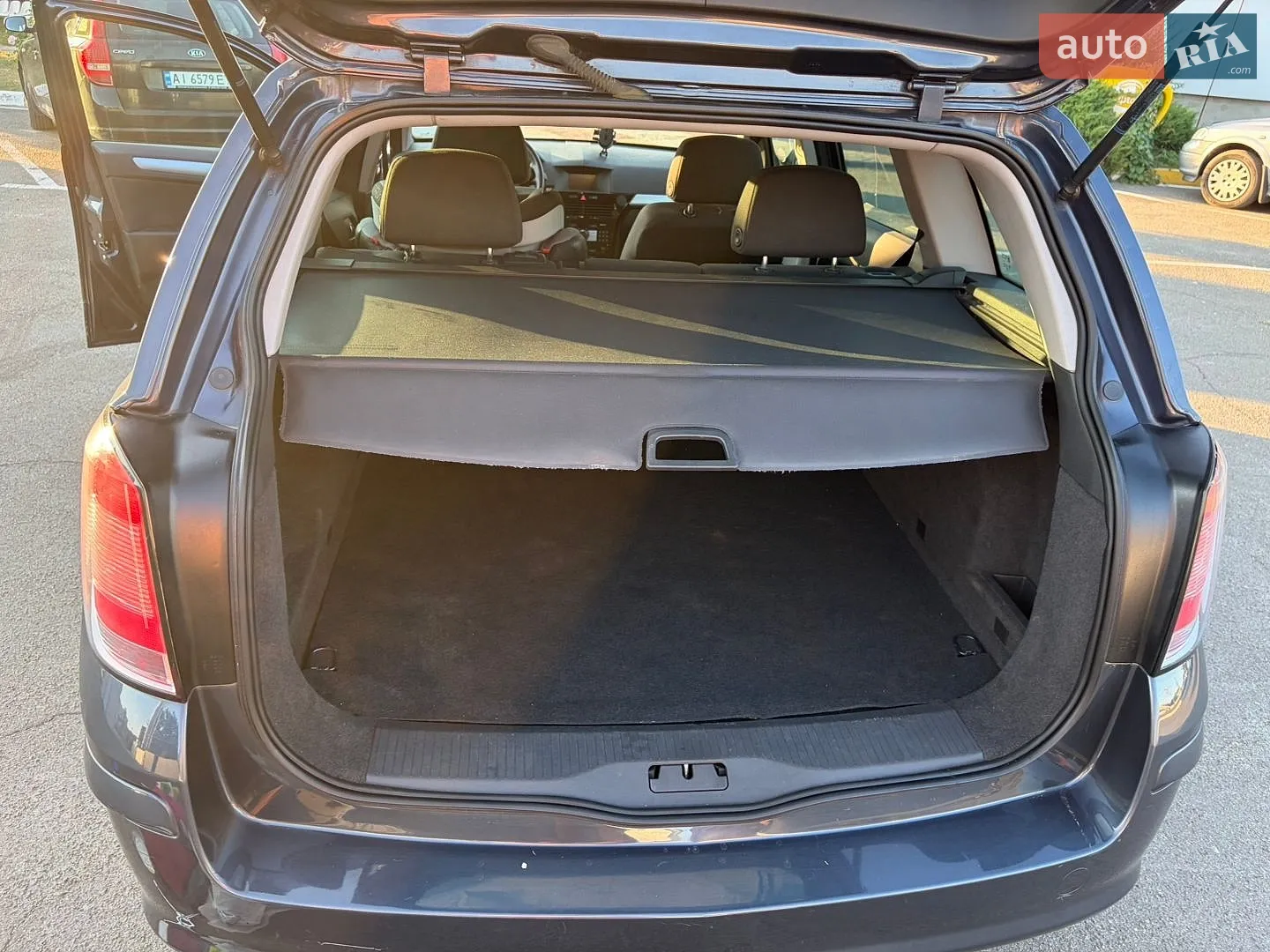 2010 Opel Astra - мініатюра 7