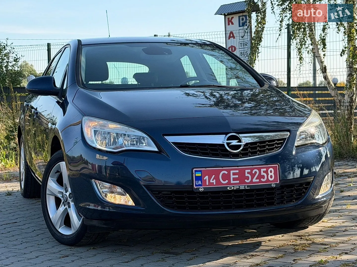 2010 Opel Astra - мініатюра 3
