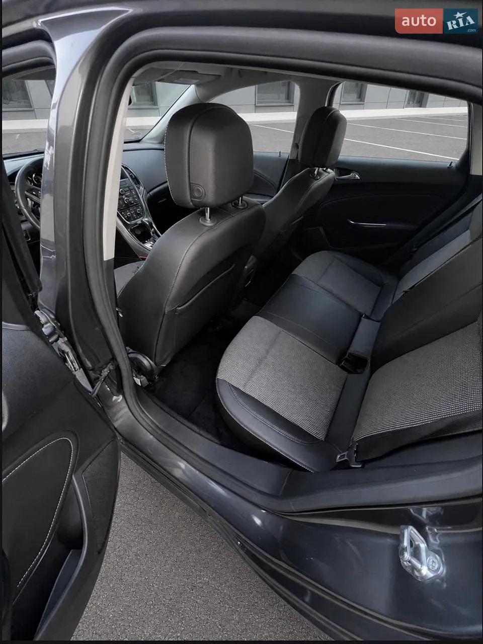 2010 Opel Astra - мініатюра 5