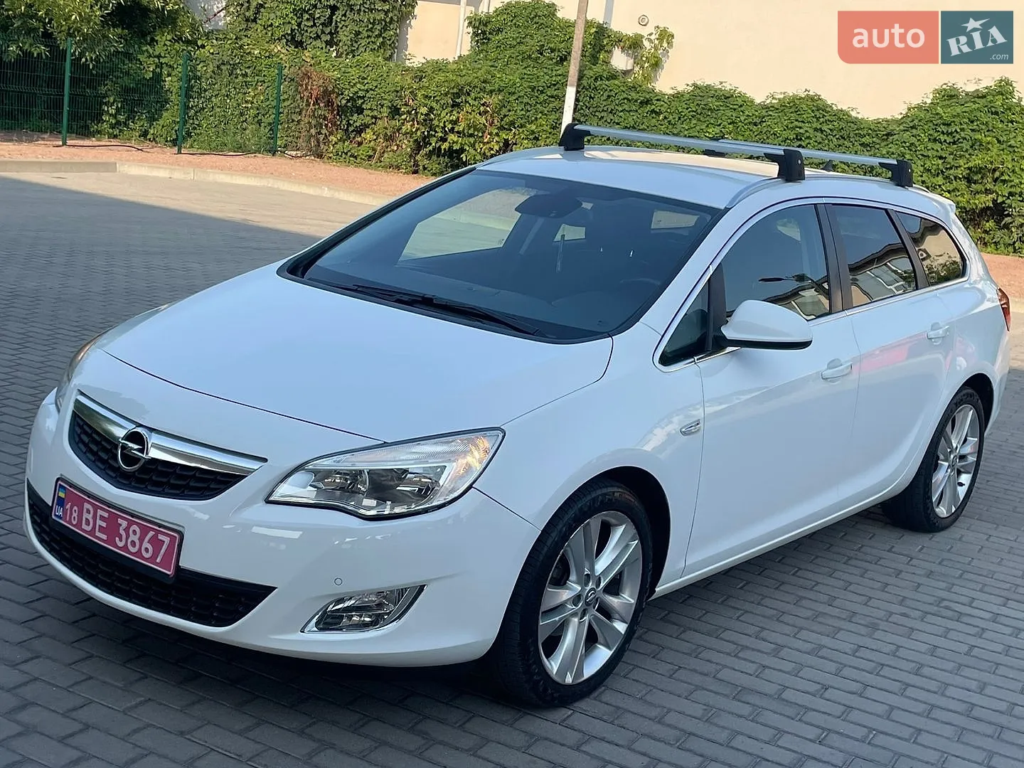 2011 Opel Astra - фото 1