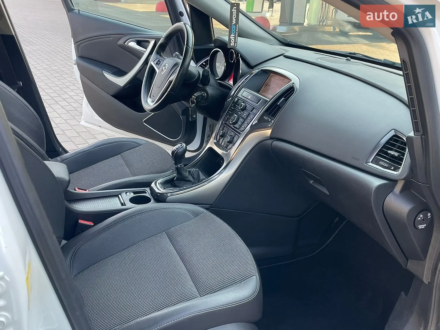 2011 Opel Astra - мініатюра 32