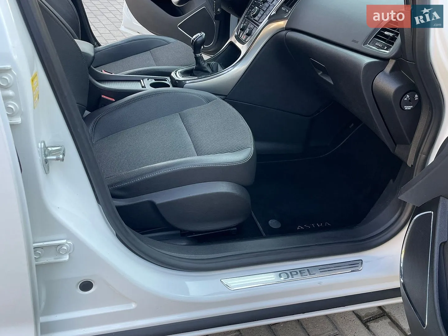 2011 Opel Astra - мініатюра 31