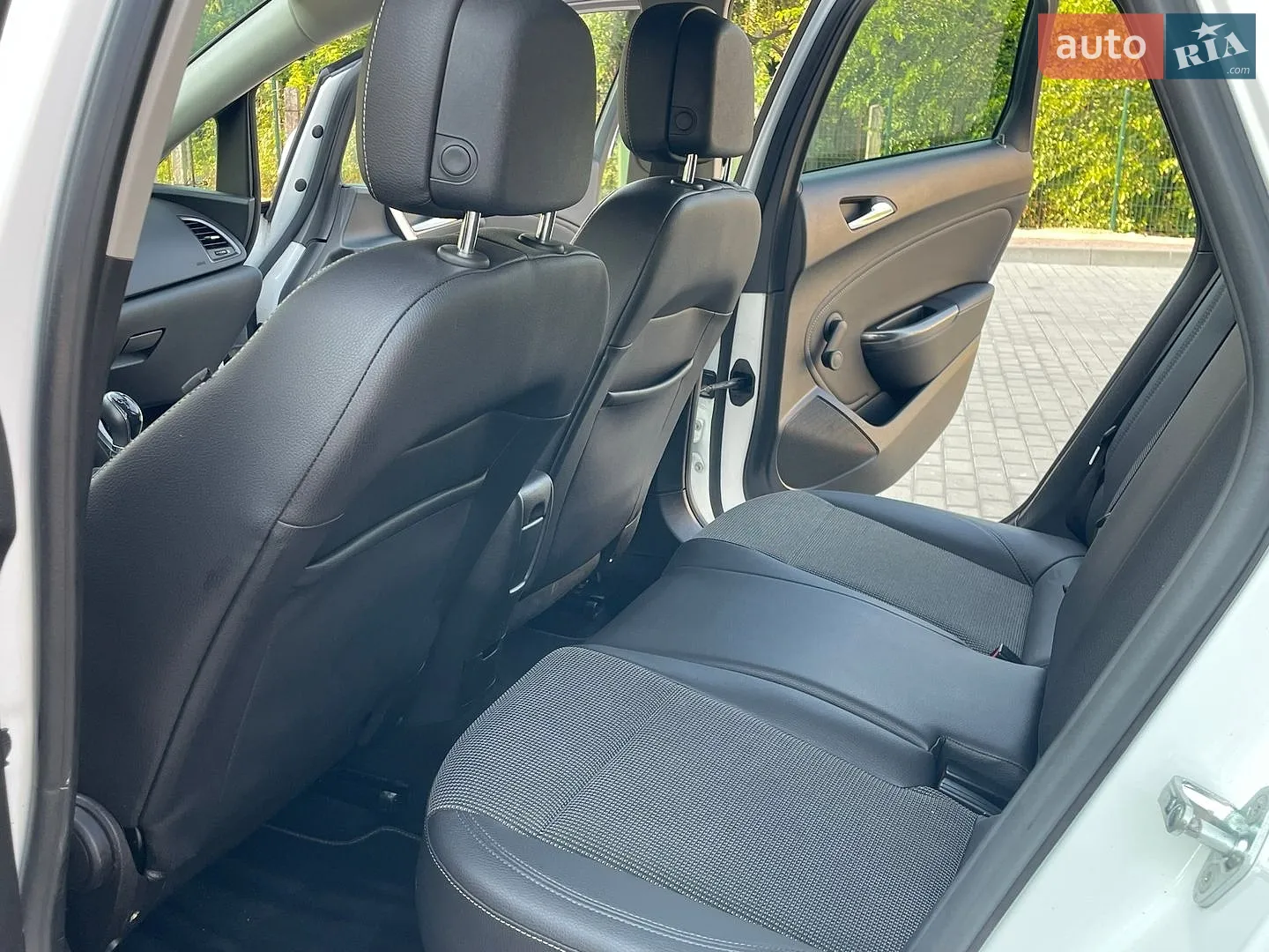 2011 Opel Astra - мініатюра 65