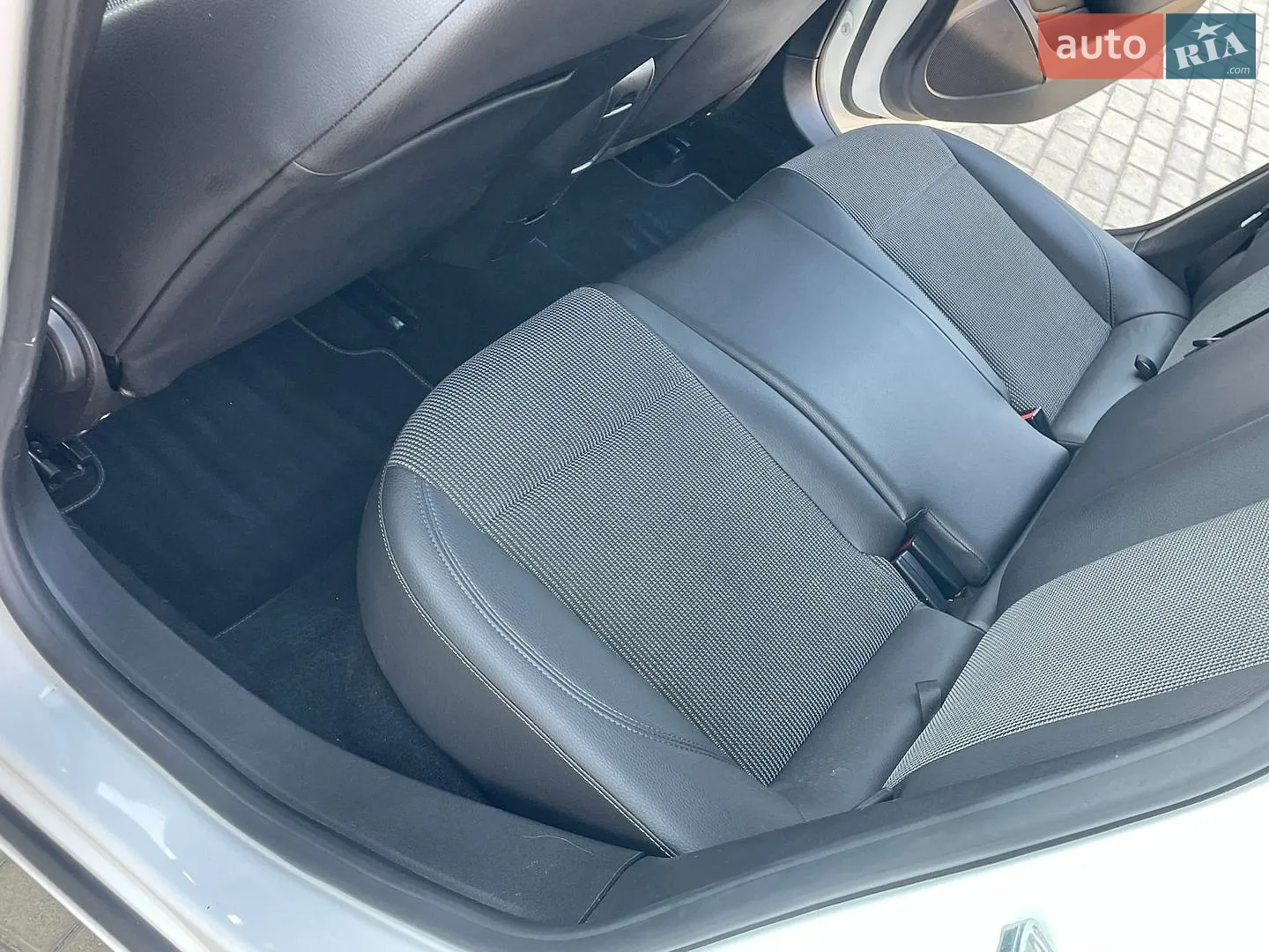 2011 Opel Astra - мініатюра 66