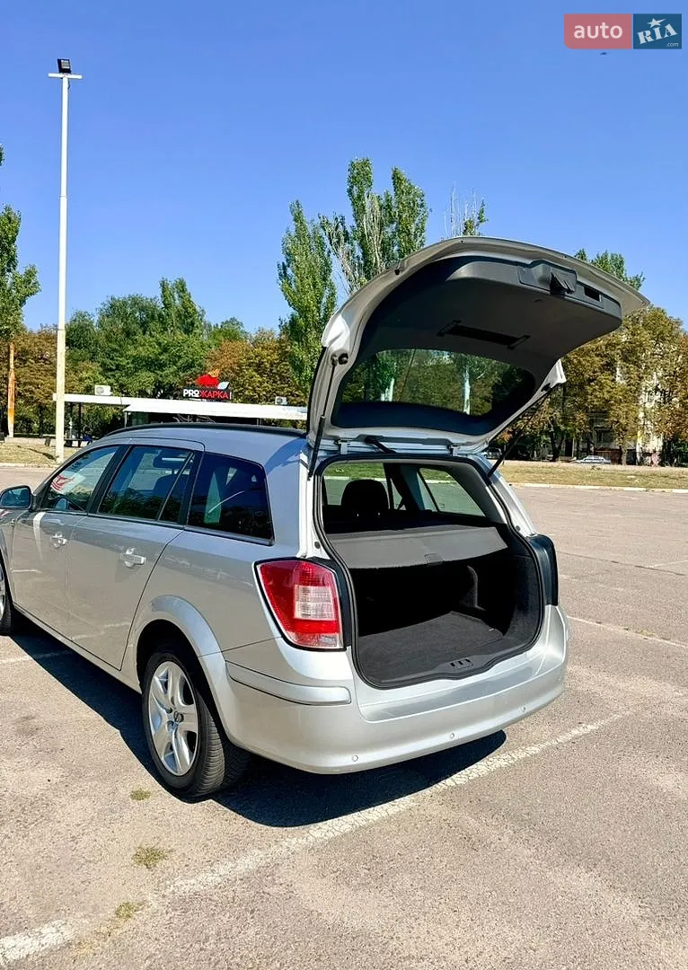 2010 Opel Astra - мініатюра 12