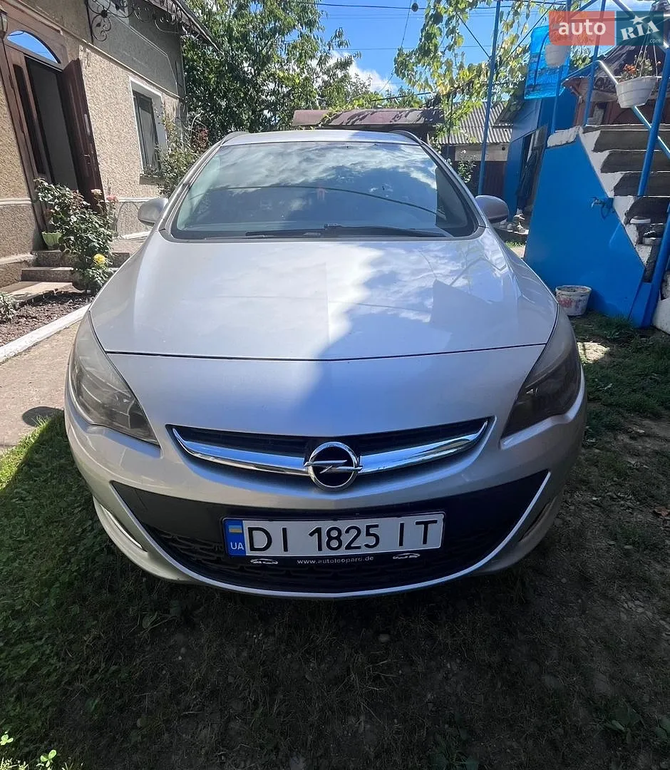 Opel Astra 2012